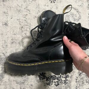 Platform doc martens size 7